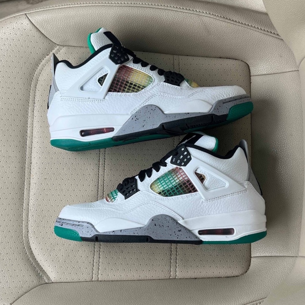 Women’s Jordan 4
